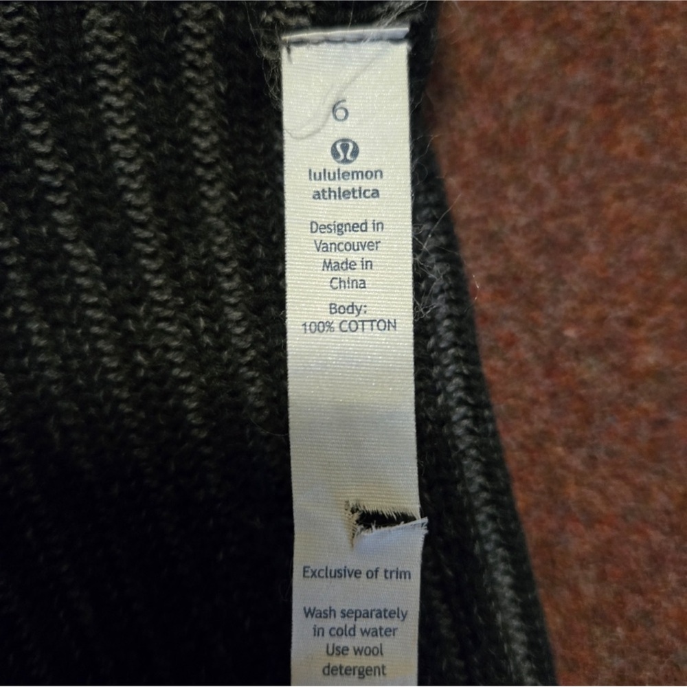 Lululemon athletica Black & Grey Ribbed Women's Hooded Full-Zip Sweater - Picture 5 of 15